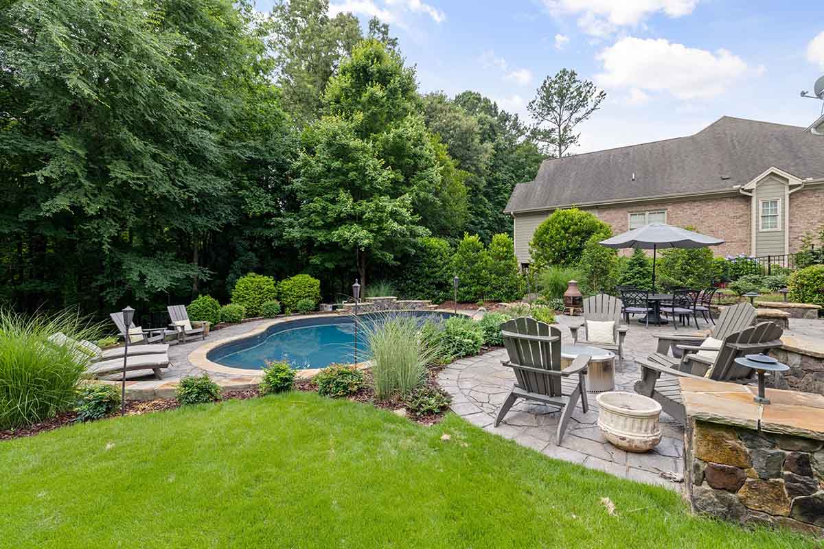 Install a Pool in Your Yard