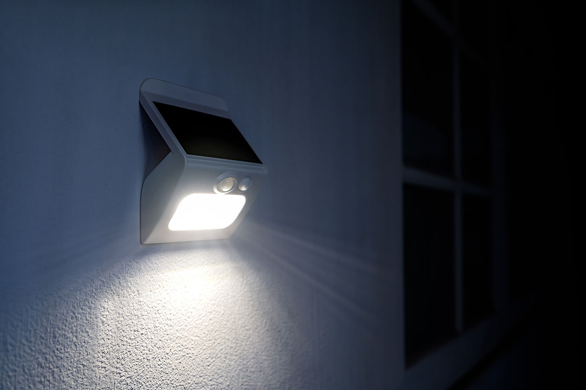 Reliable security lighting