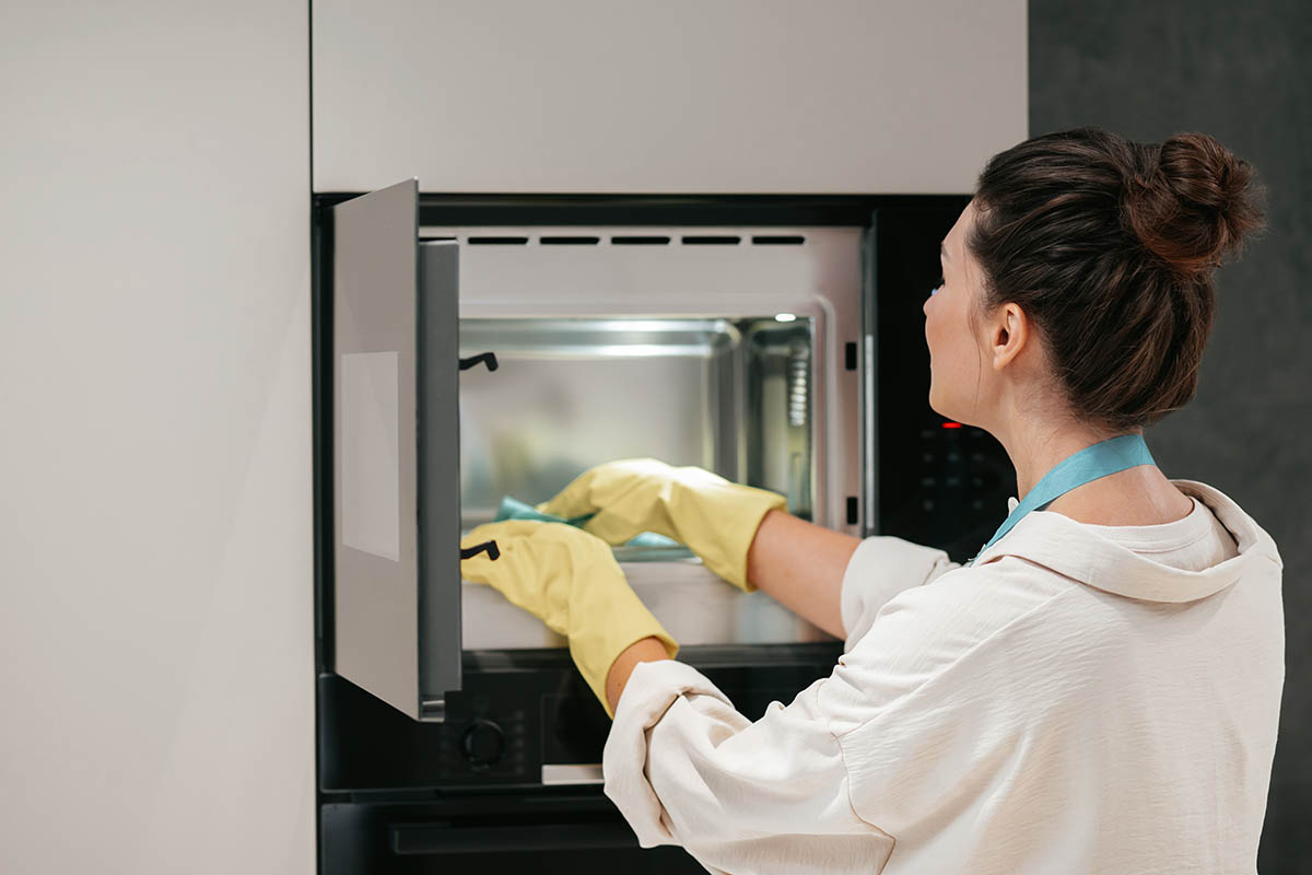 guide to a clean oven