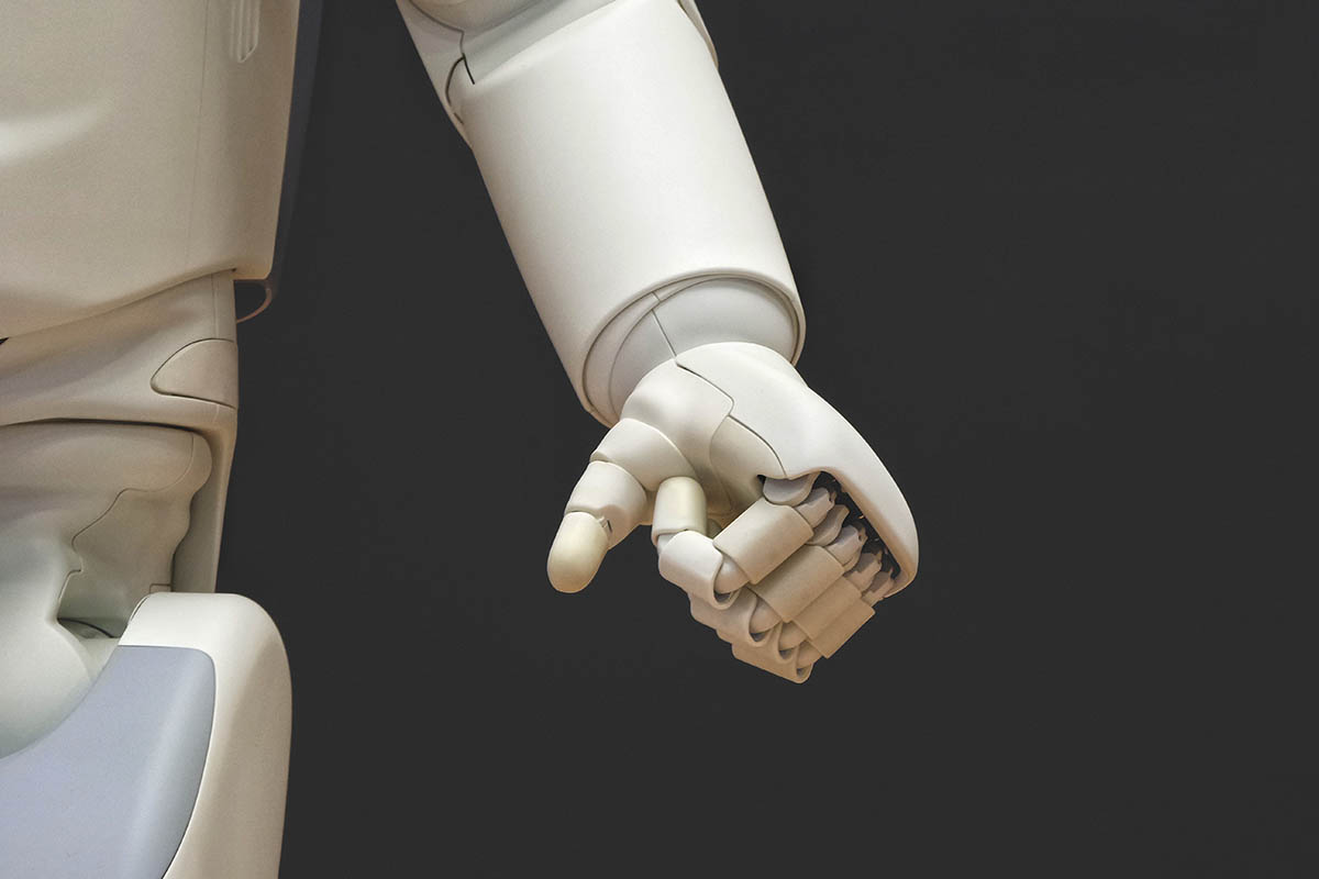 What Kind Of Machines Save Warehouse Workers From Back-Breaking Work