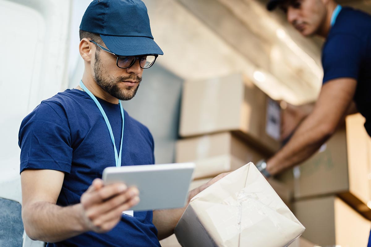 the role of courier delivery software
