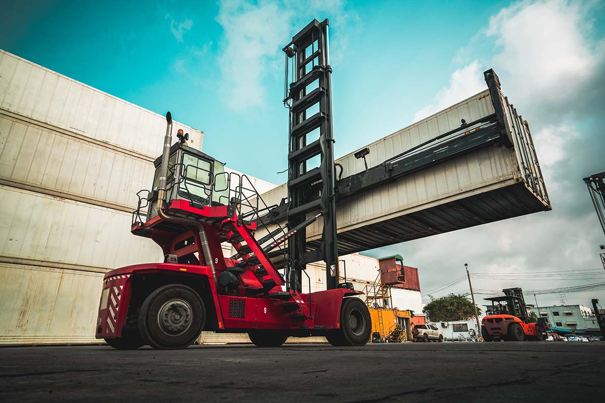 heavy equipment shipping