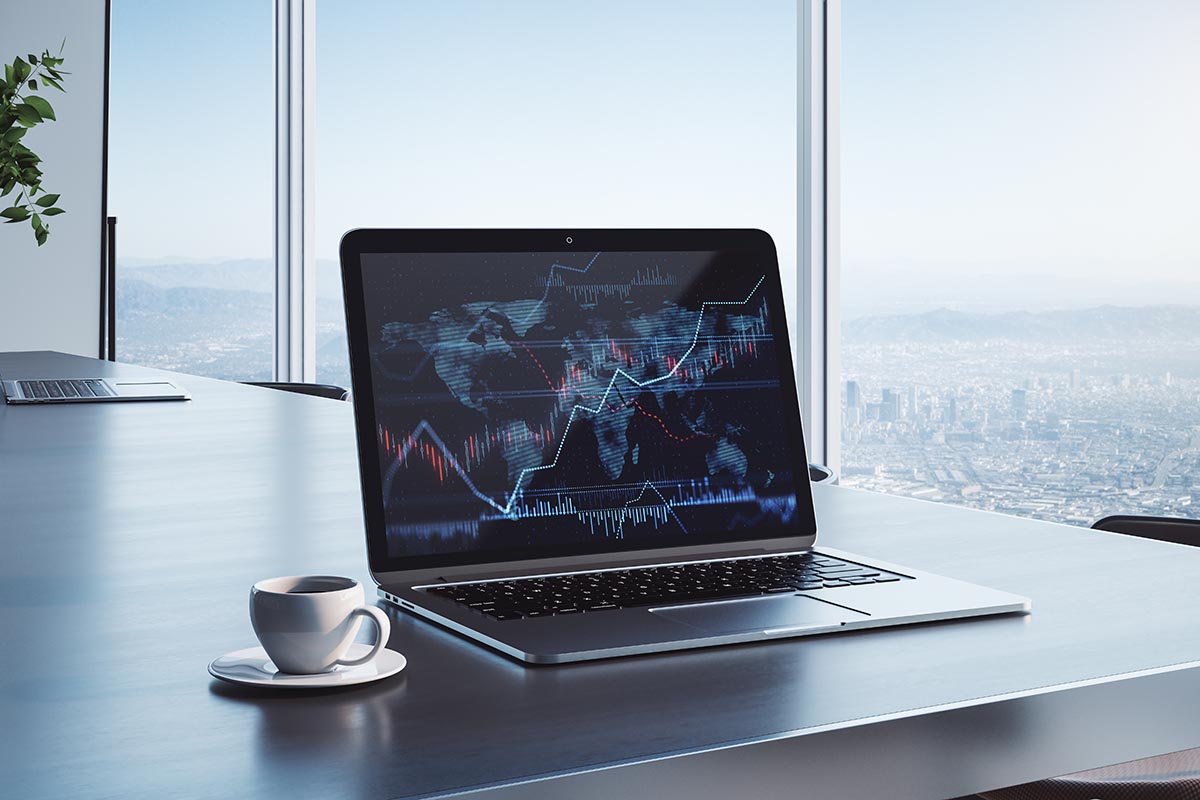 identifying long-term equilibrium in oil trading