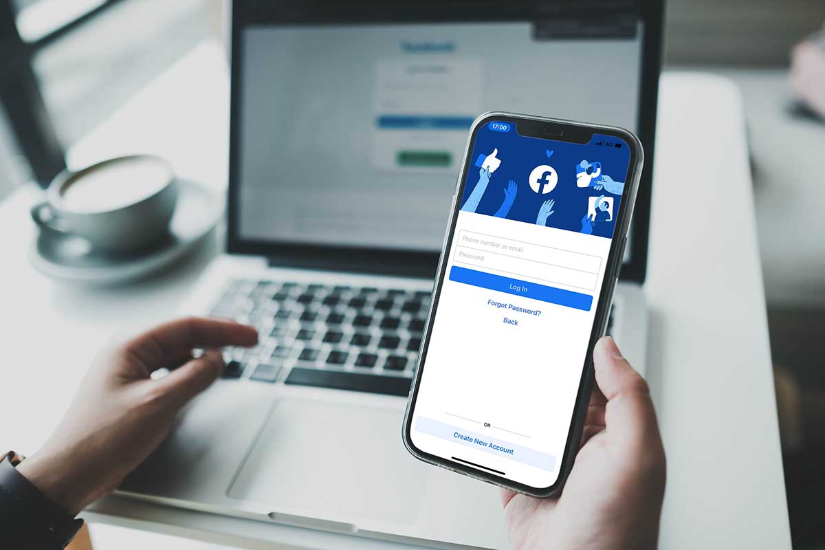 using Facebook to market online business