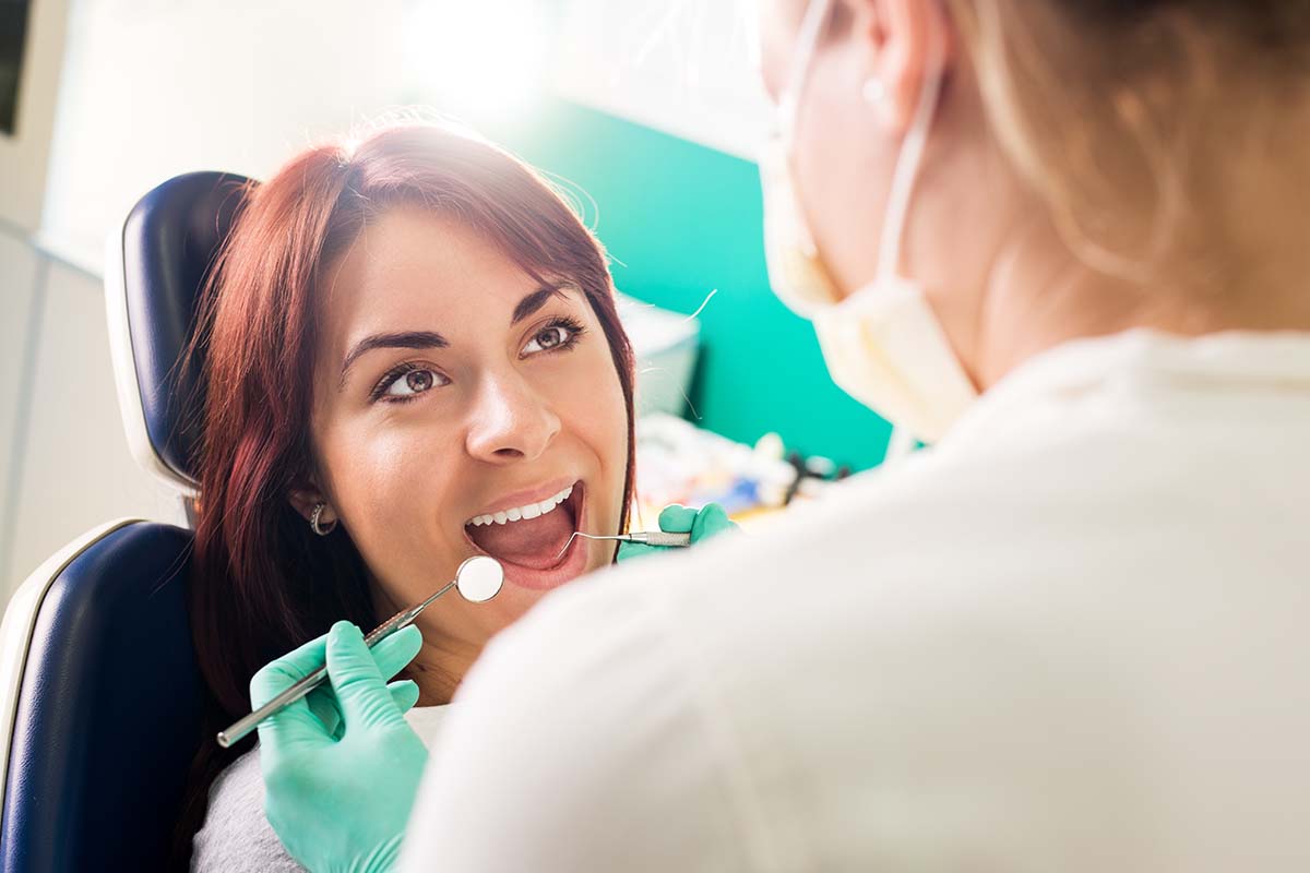 Easy Ways to Maintain Healthy Teeth