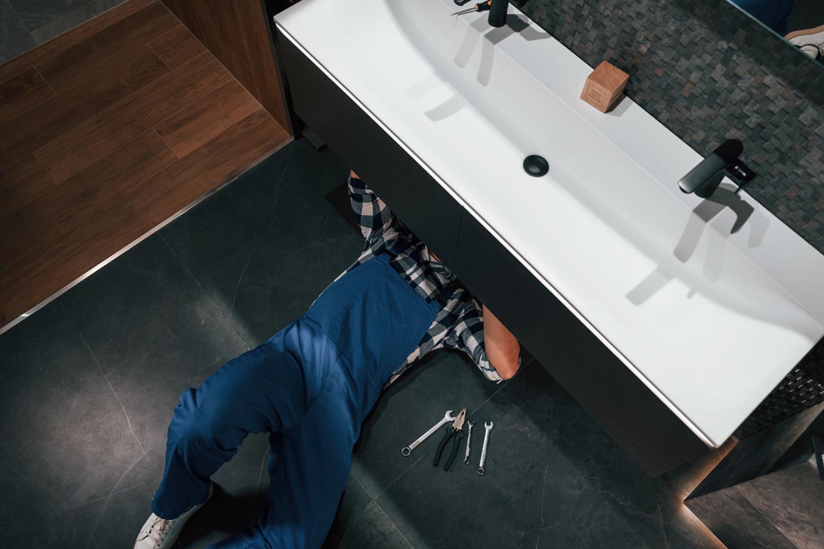 Types of Plungers Plumbers Use