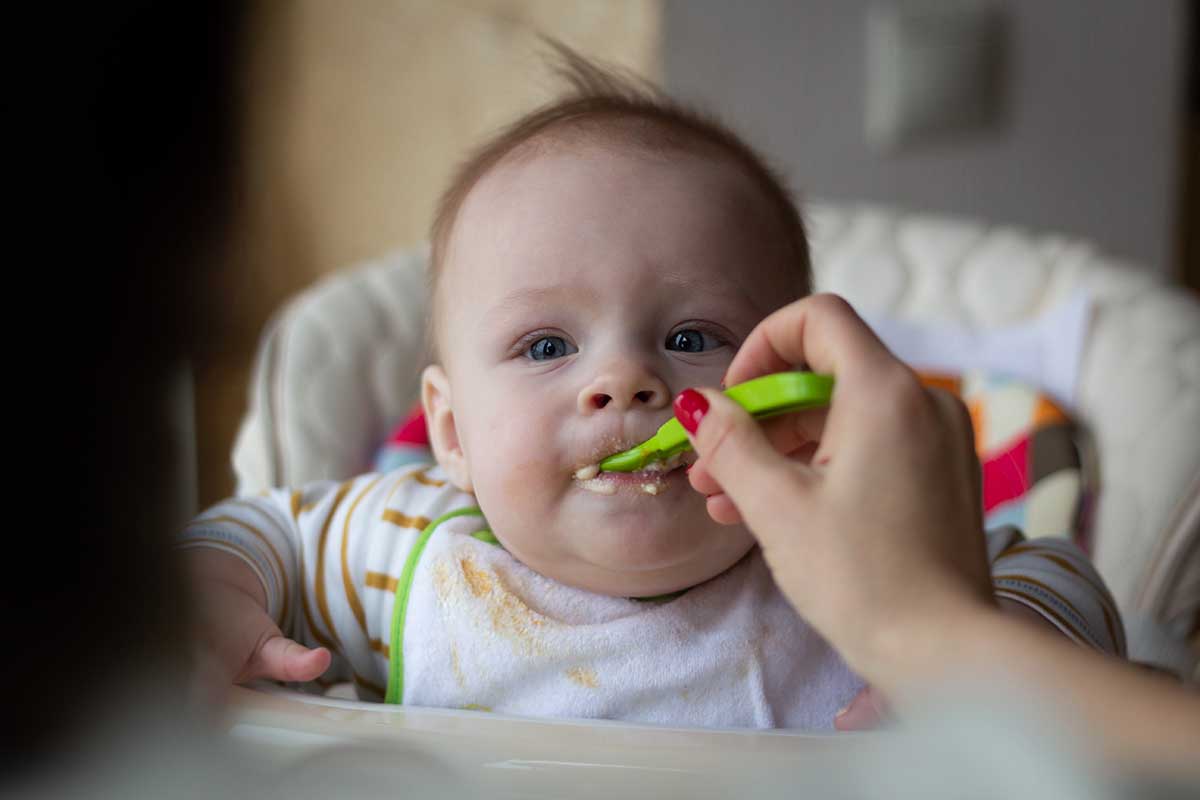 Switching Your Baby Over To Solid Foods