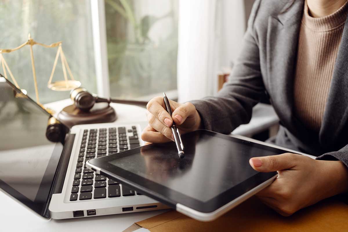Legal and Financial Clarity in Business
