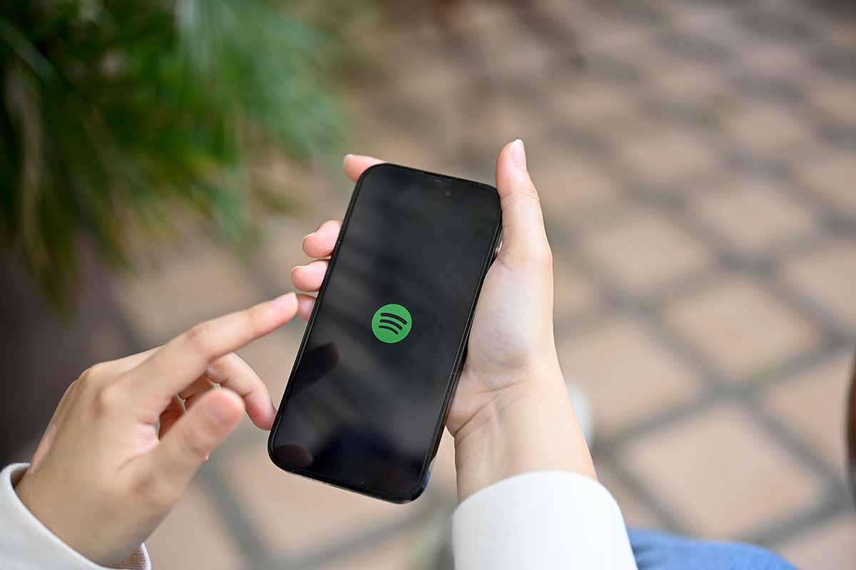 How to Use Spotify Offline