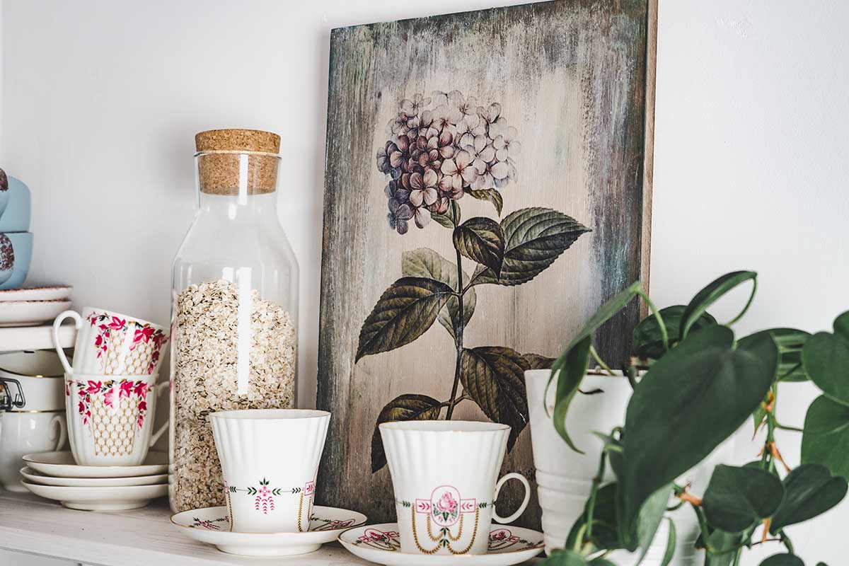 How to Choose Art Prints for Small Spaces