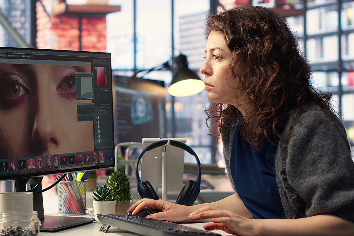 AI Face Fixer Restores Photo Details