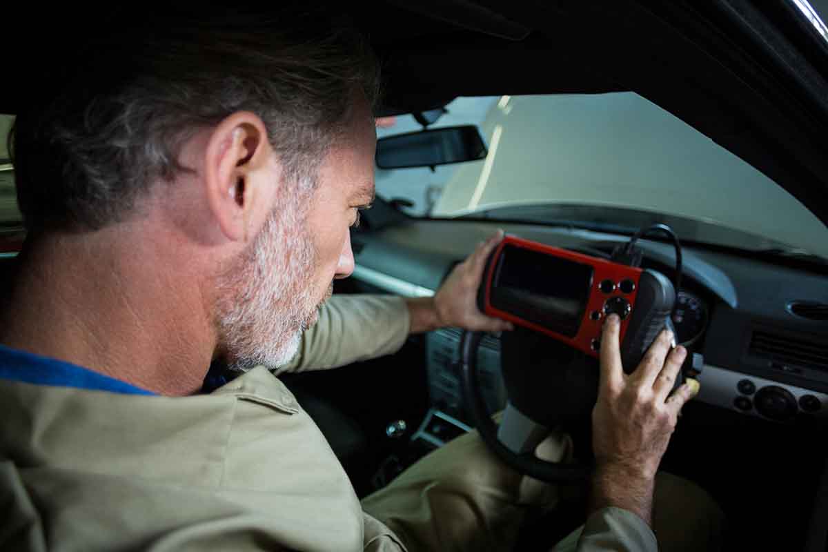 OBD vs Hardwired GPS Trackers