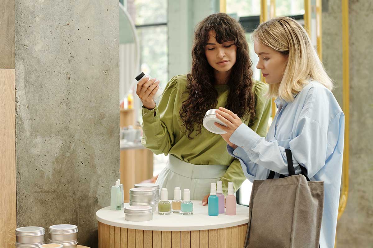 How to Start a Cosmetics Brand