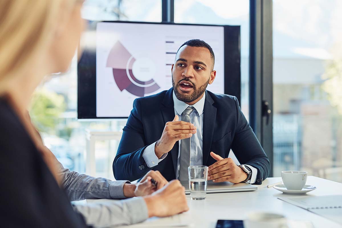 When Should a Business Hire a Consultant
